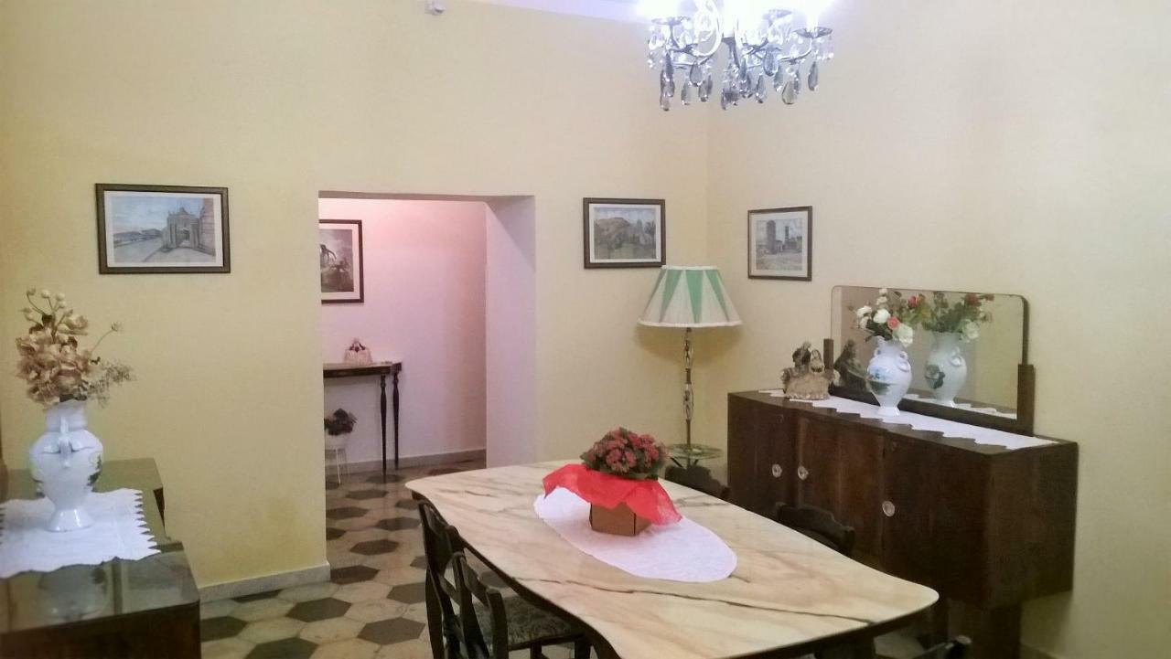 Angelina Antica Dimora Bed & Breakfast Terracina Exterior photo